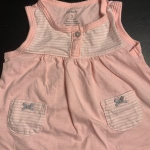 Carter’s Babygirl shirt (3 months)